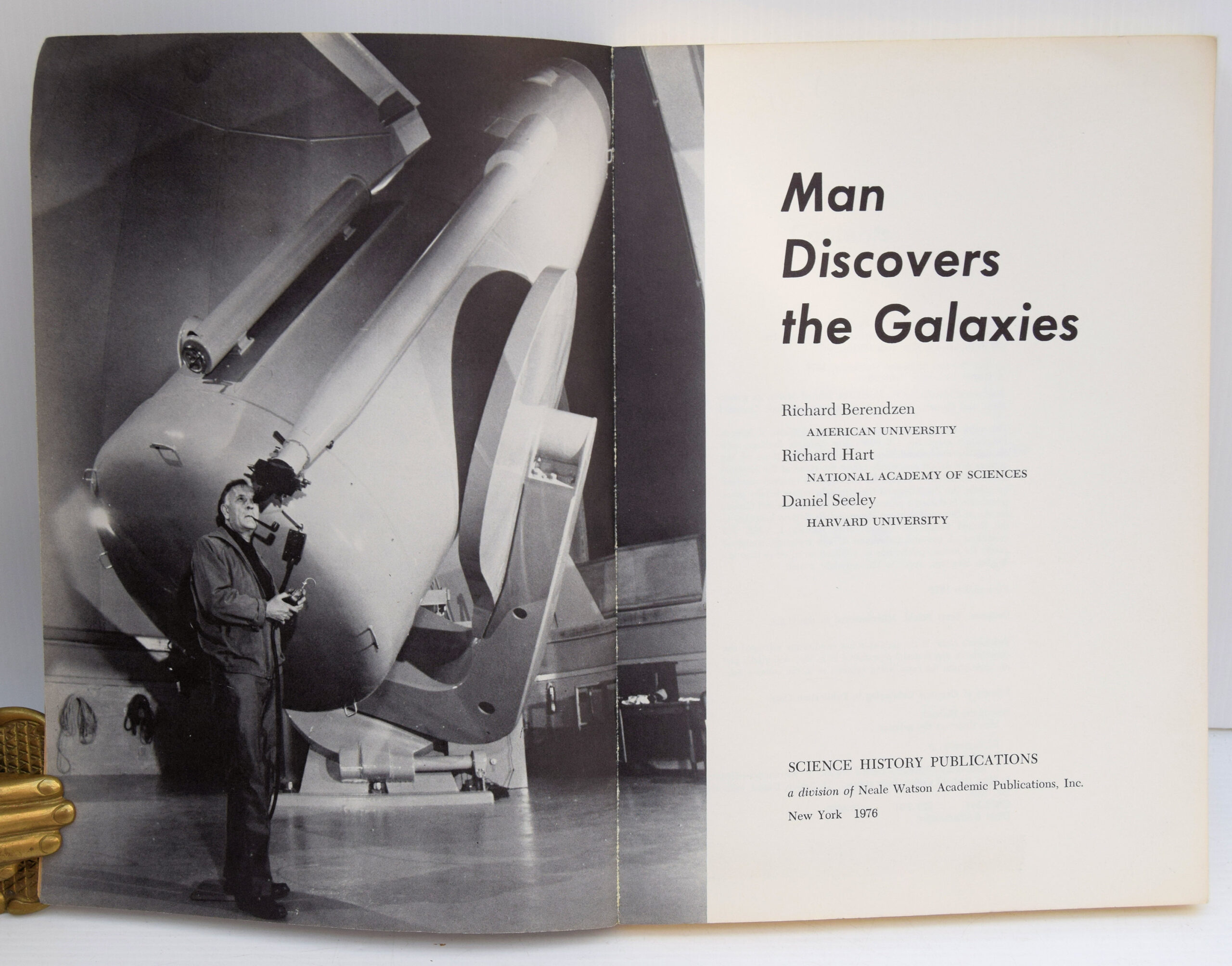 MAN DISCOVERS THE GALAXIES. - Image 2